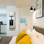 Daire Cozy & Small In The Center Lisboa