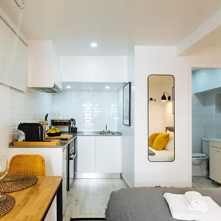 Cozy & Small In The Center דירה *