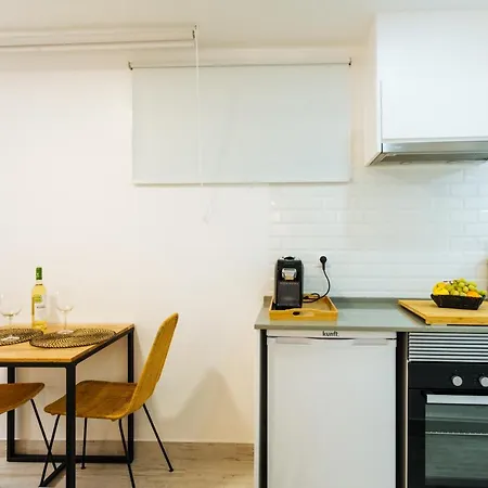 Cozy & Small In The Center Apartment Lisbon